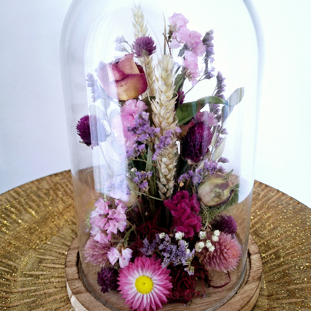 Stolp met droogbloemen