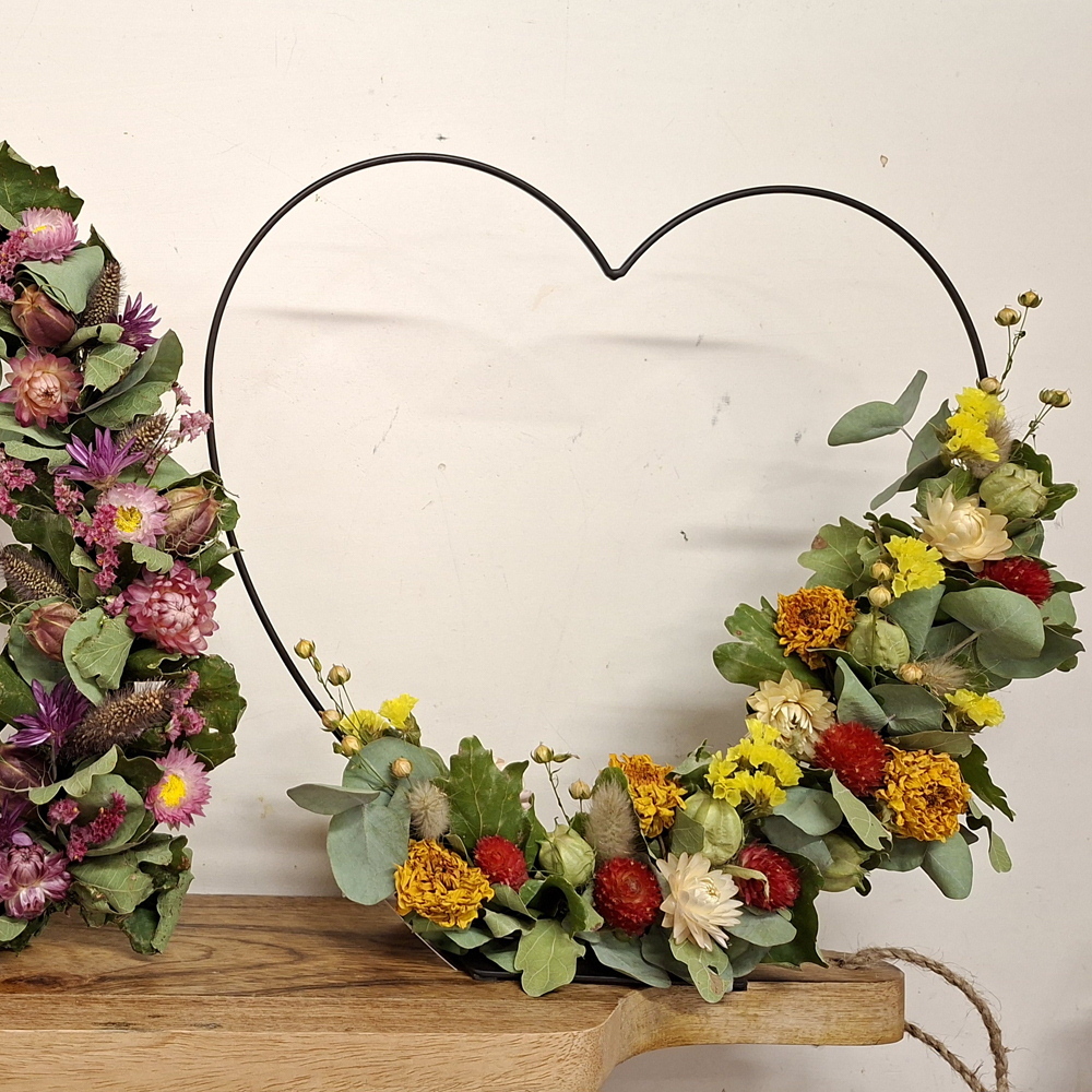 Hart met droogbloemen
